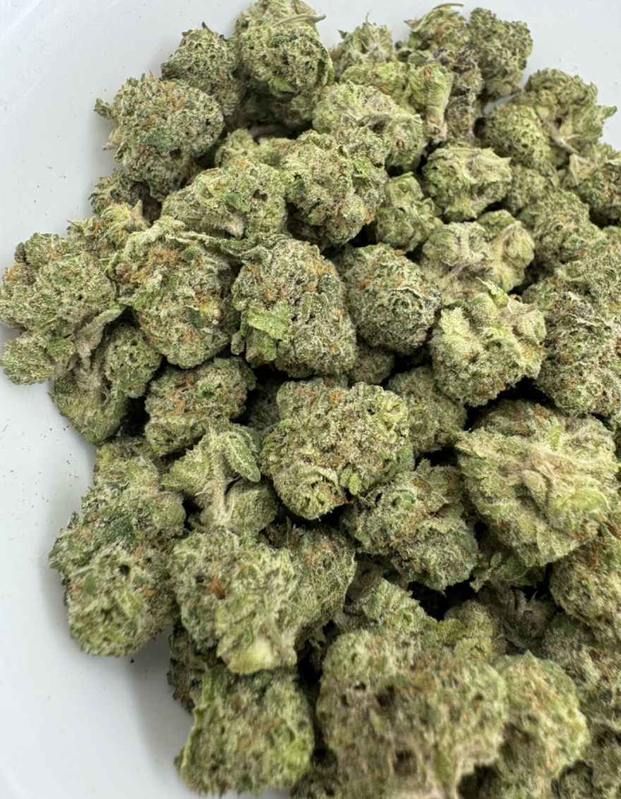 Screenshot 2024-09-11 at 6.00.42 PM Starburst (medium Nugs) $90 oz - Image 1